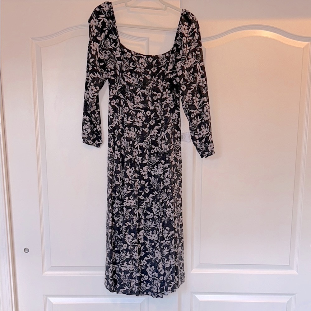 VICI Dress Forum Smocked Back Long Sleeve Midi Dress